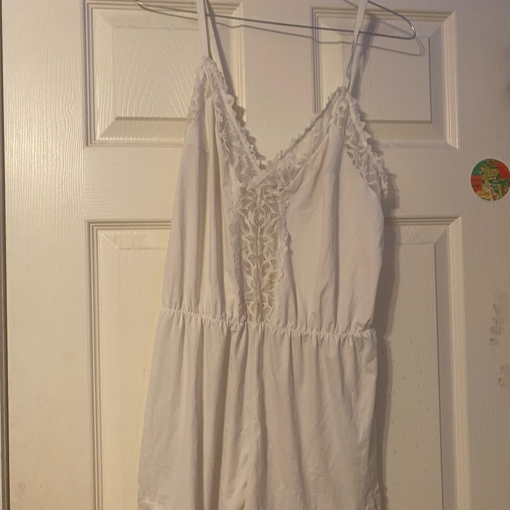 Size:medium color:white